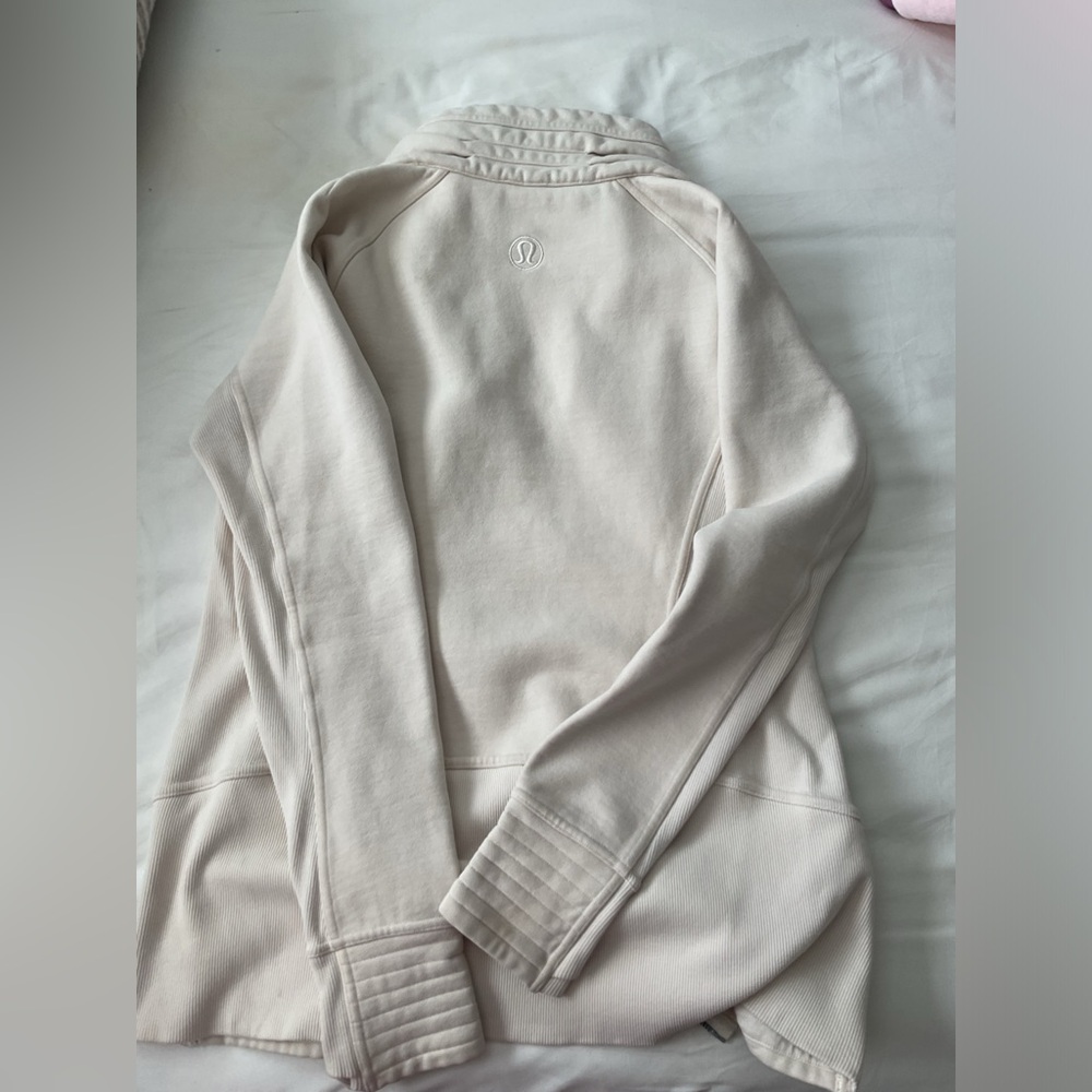 Lululemon Scuba Funnel Neck full zip - Picture 3 of 4